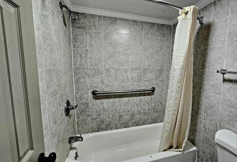 Номер Стандарт 2 Двуспальные Кровати, Days Inn By Wyndham Slidell