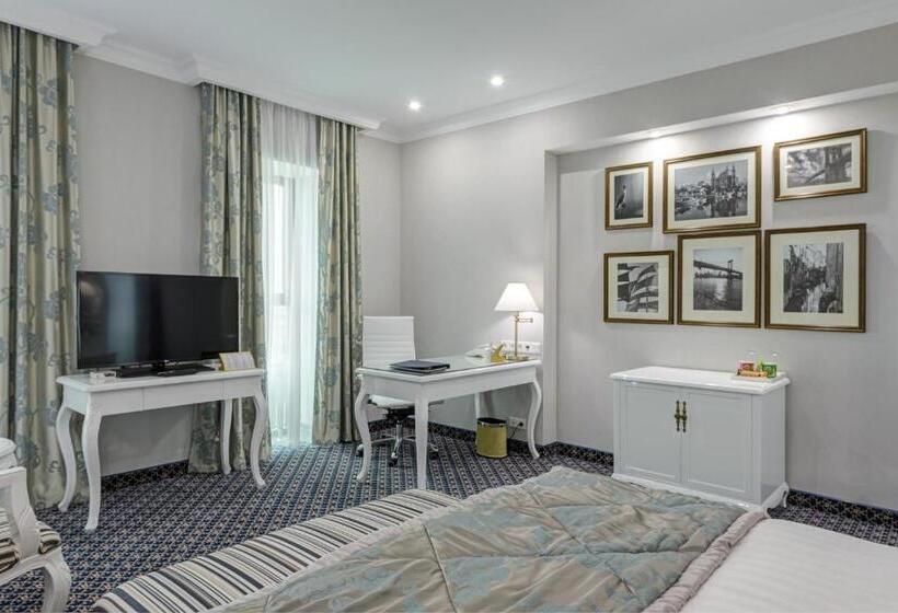 سوییت جونیور, Kazzhol Hotel Astana