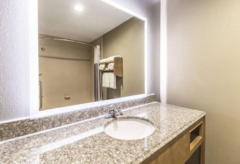 Номер Deluxe, La Quinta By Wyndham Tulsa   Catoosa
