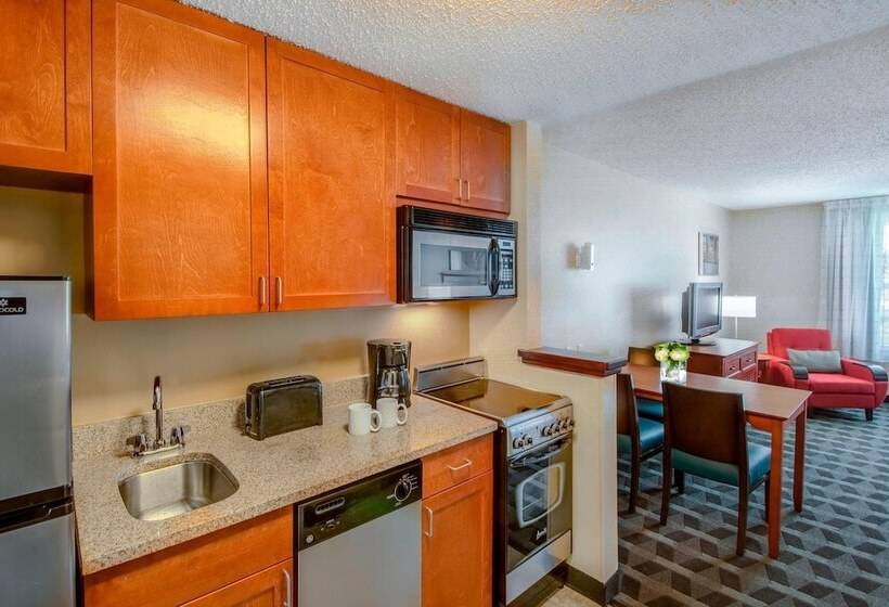 Люкс 2 Спальни, Towneplace Suites By Marriott Baltimore Bwi Airport