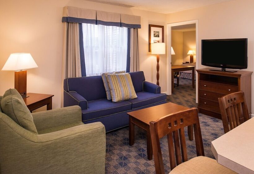 スイート, Charwood Suites