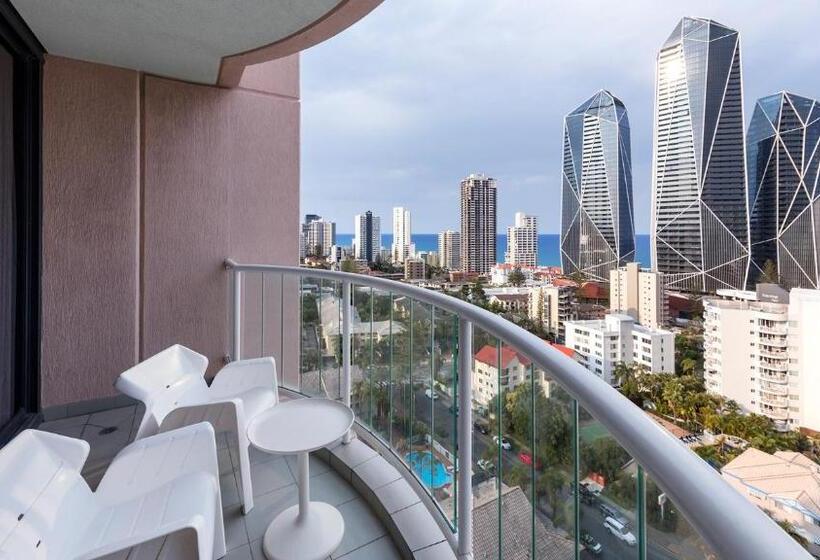 스탠다드 스튜디오 바다 전망, Oaks Gold Coast