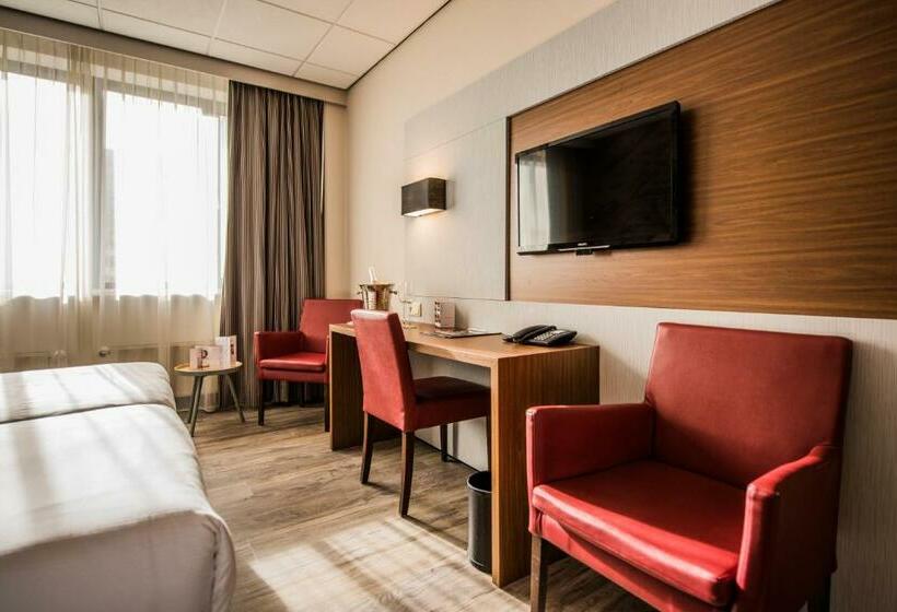 Семейный Номер, Tulip Inn Leiden Centre