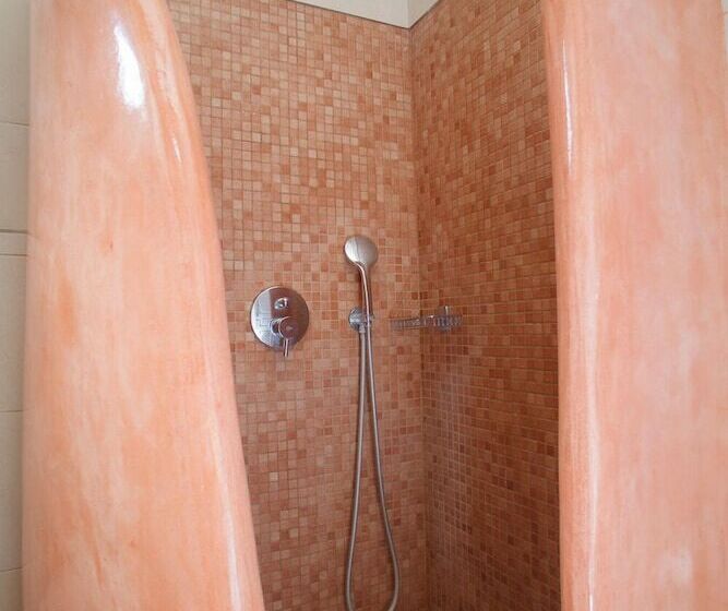 استودیوی استاندارد, Margarenia