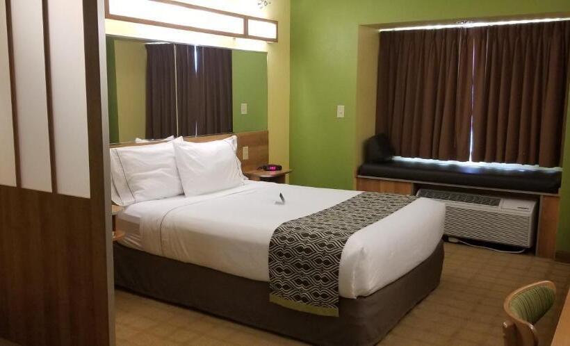 Люкс Адаптированный для Инвалидов, Microtel Inn & Suites By Wyndham Delphos