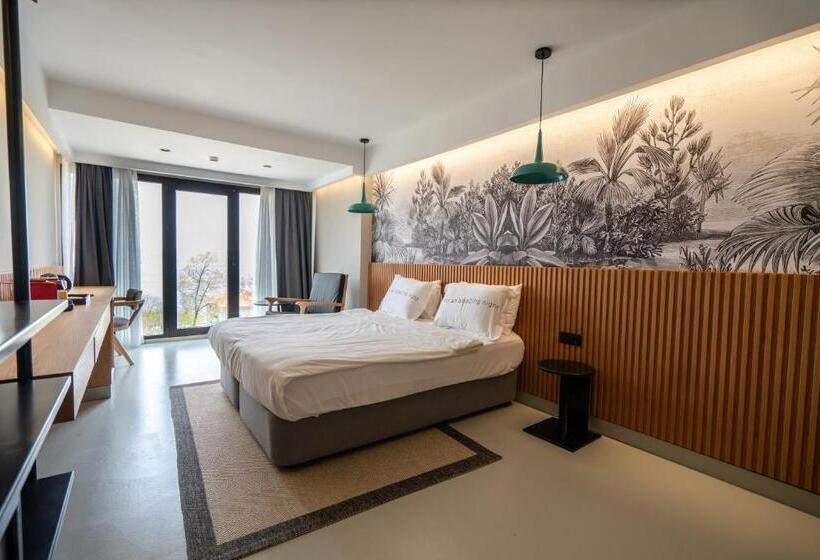 اتاق لوکس با چشم‌انداز, Zimmer Bosphorus