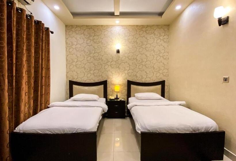 اتاق لوکس, Royal Inn