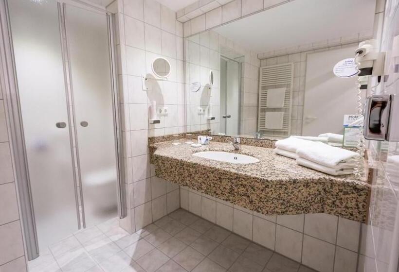 Номер Стандарт с Балконом, Strandhotel Seehof