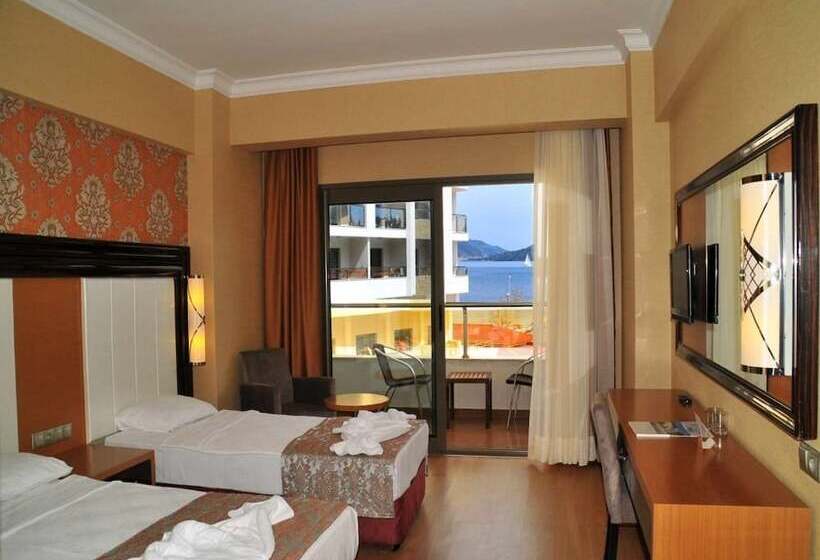 اتاق استاندارد با چشم‌انداز دریا, Golden Rock Beach