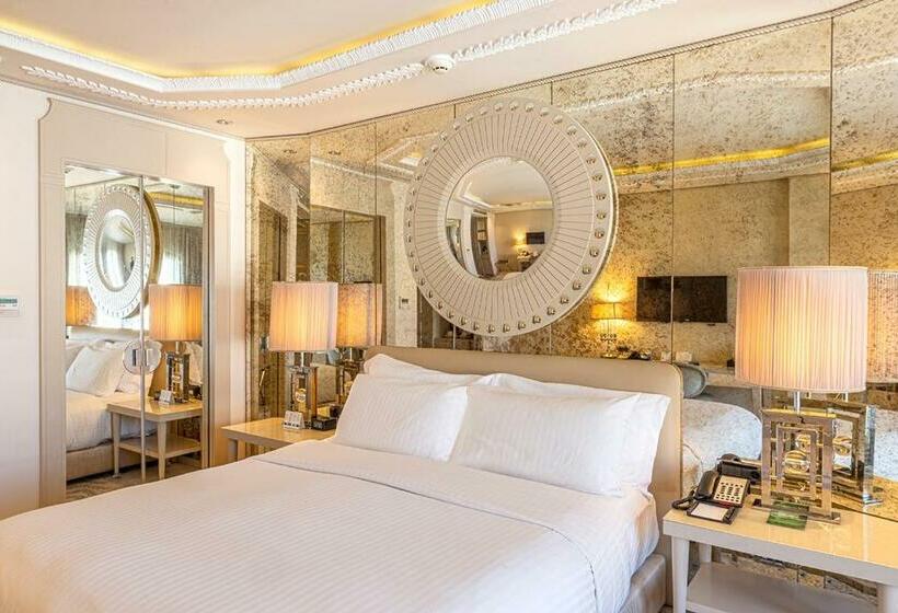 Deluxe Room King Size Bed, Wyndham Grand Istanbul Kalamış Marina
