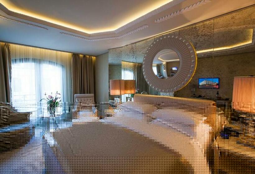 Deluxe Room King Size Bed, Wyndham Grand Istanbul Kalamış Marina
