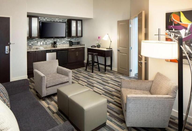 سوئیت با تخت بزرگ, Hyatt House Charlotte Center City