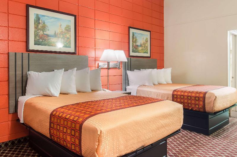 Номер Стандарт, Rodeway Inn