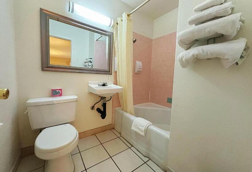 Стандартный Номер Кровать Кинг, Royal Inn And Suites