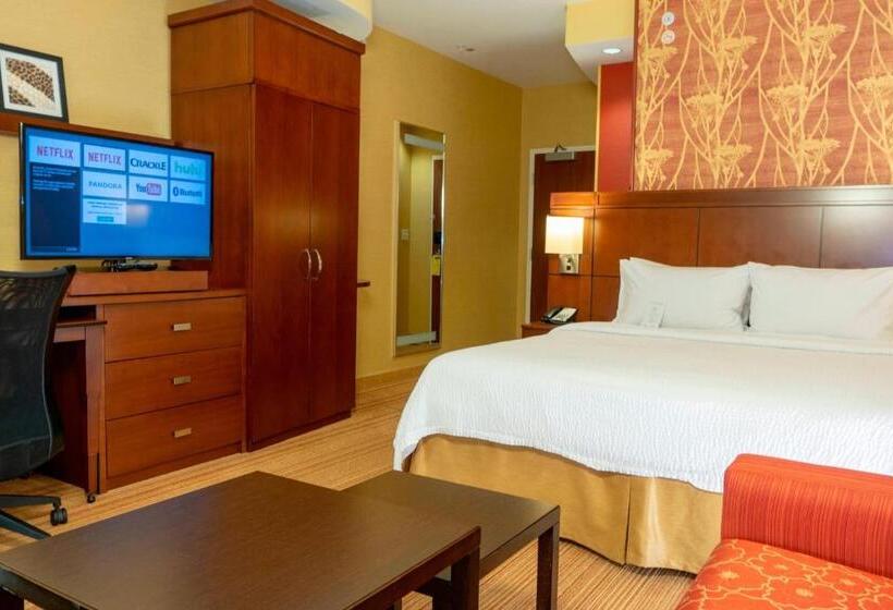 Quarto Estandar Cama King para Deficientes Físicos, Courtyard Long Beach Airport