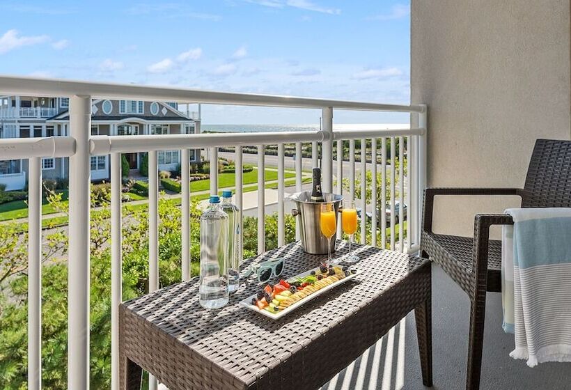 프리미엄 룸 측면 바다 전망, La Mer Beachfront Resort