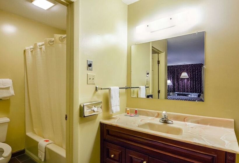 Номер Стандарт 2 Двуспальные Кровати, Econo Lodge Woodstock  Shenandoah Valley I 81