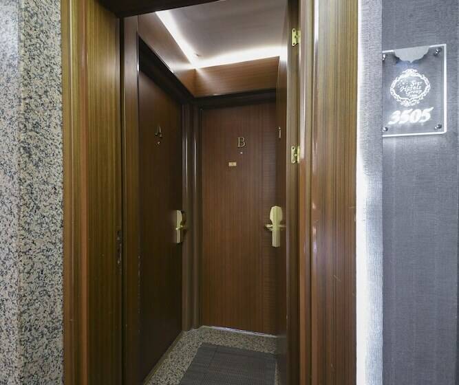 اتاق خانوادگی تودرتو, Style Star Hotel Cihangir