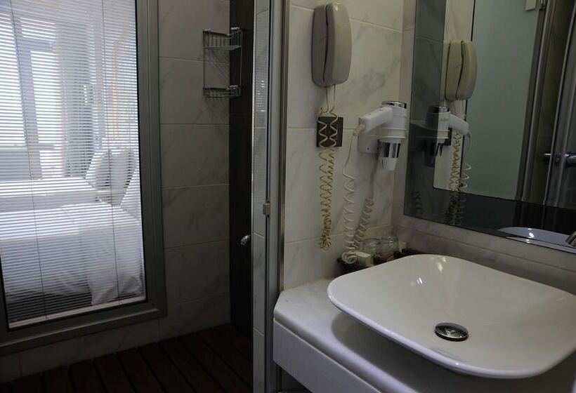 اتاق سوپریور سه تخته, Style Star Hotel Cihangir