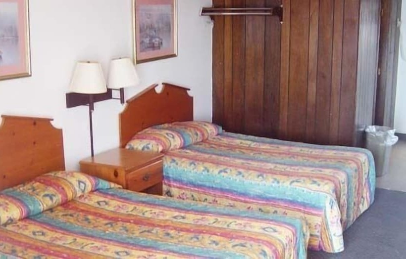 Номер Стандарт, Wayfarer Motel