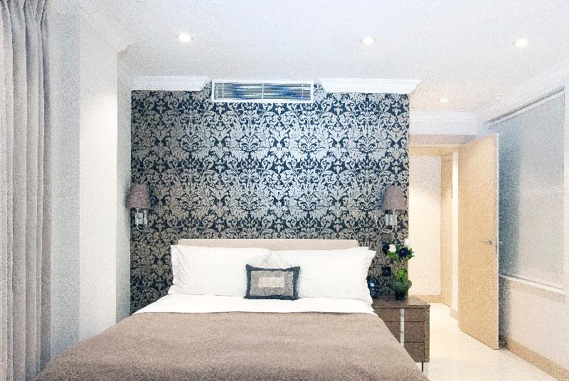 استودیوی استاندارد, Claverley Court