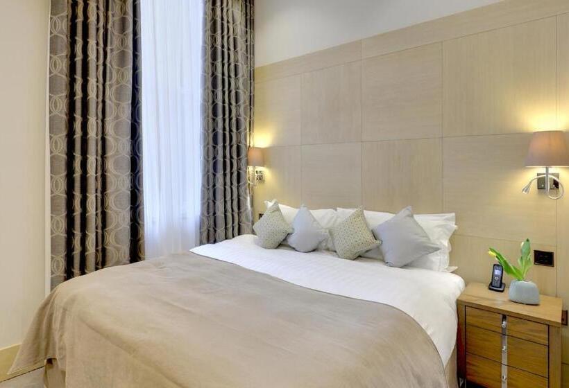 דירת דלוקס 3 חדרי שינה, Claverley Court