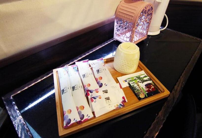 Quarto Estandar, 6  Ximen