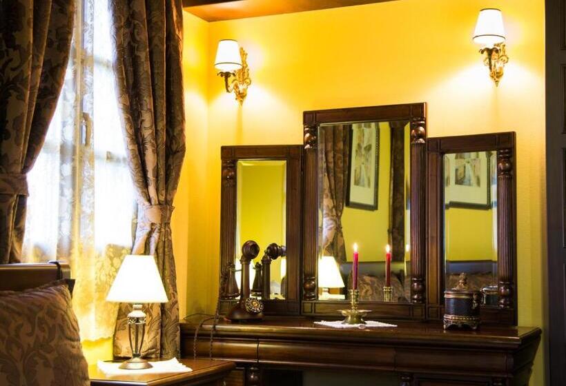 套房, Estate Kalaitzis