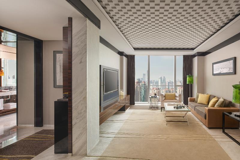 Suíte Cama King, Regent Shanghai Pudong   Complimentary First Round Minibar Per Stay   Including A Bottle Of Wine