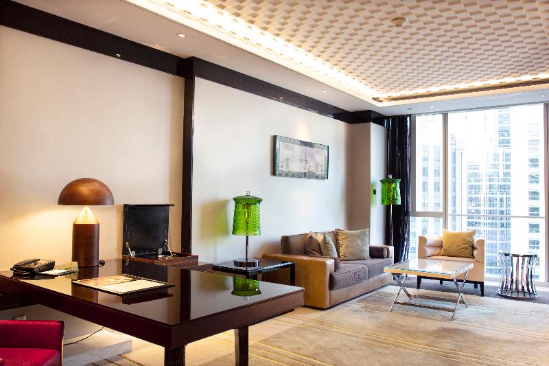 Suíte Cama King, Regent Shanghai Pudong   Complimentary First Round Minibar Per Stay   Including A Bottle Of Wine