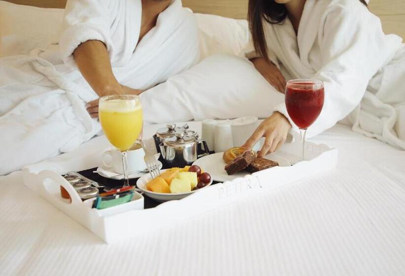Президентский Люкс, Wyndham Concepcion Pettra