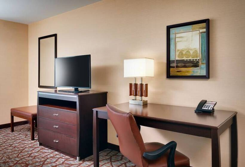 سوییت, Holiday Inn Express Hotel & Suites Butte, An Ihg