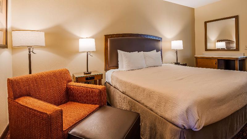 キングサイズベッドのスイートルーム, Quality Inn & Suites Belmont Route 151