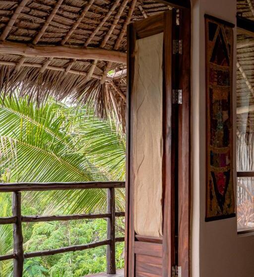Люкс, Sunshine Marine Lodge