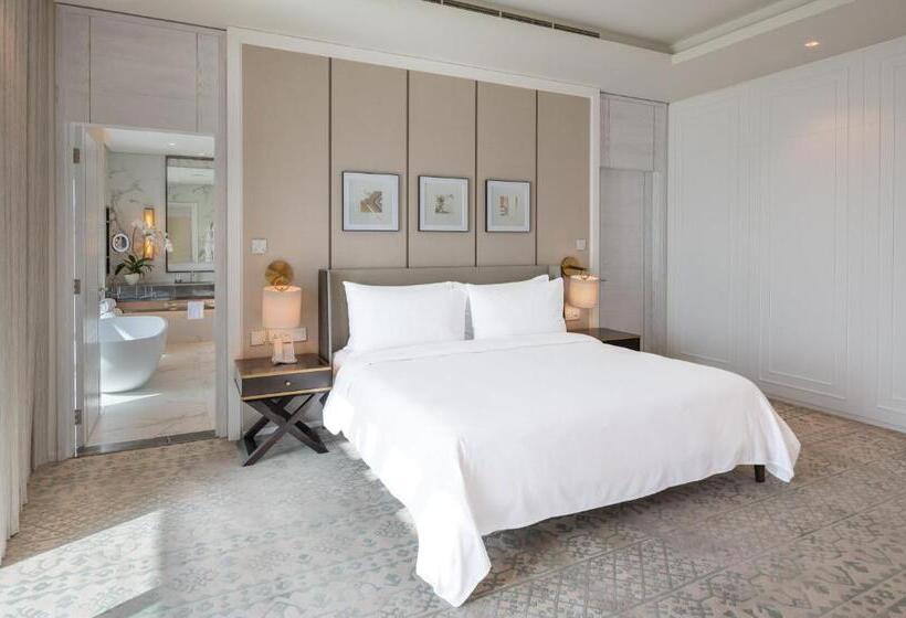 Люкс 3 Спальни, Address Beach Resort Fujairah