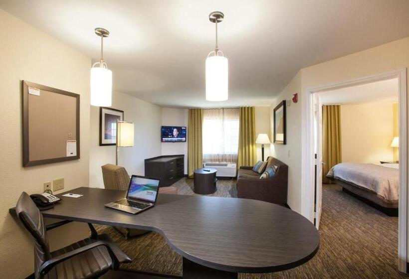 带大床的套房, Candlewood Suites New Braunfels, An Ihg