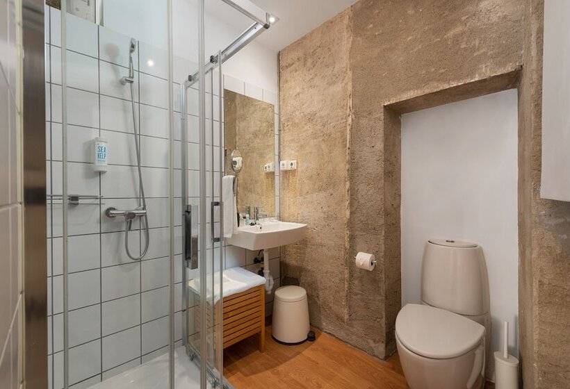 اتاق استاندارد, Brondo Architect