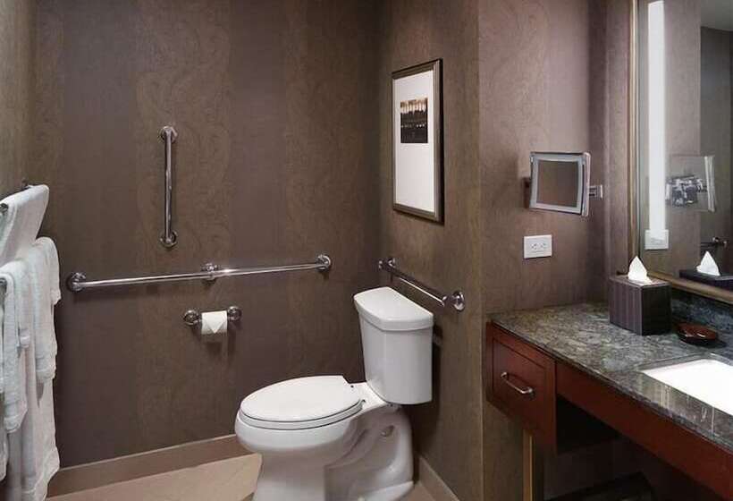 Mozgáskorlátozott Suite, Omni Nashville