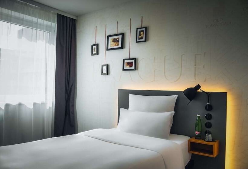 Quarto Estandar Individual, Pulse8