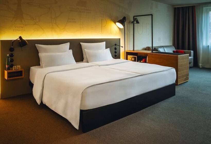 Quarto Estandar, Pulse8