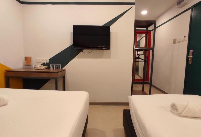 Quarto Triplo Estandar, Smile Hotel C180 Cheras Selatan