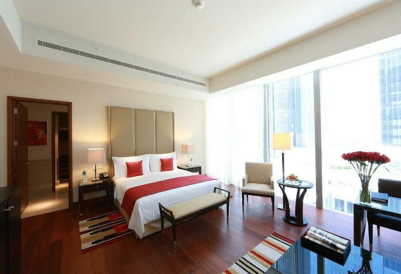 Номер Deluxe Вид на Бассейн, Anantara Downtown Dubai