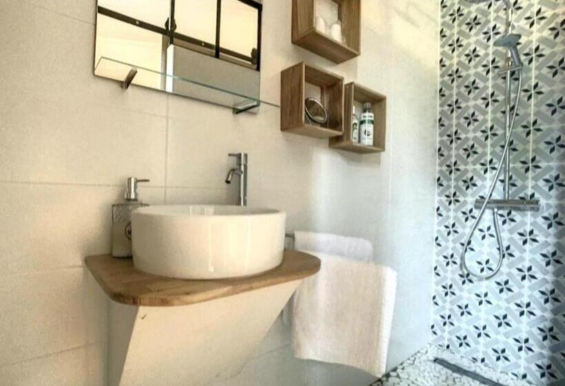 ガーデンビュースタンダードルーム, Les Glycines De Monchy  Chambres D Hôtes