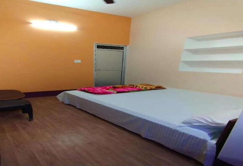 Номер Стандарт, Spot On Ganguly Hotel Lodging And Fooding