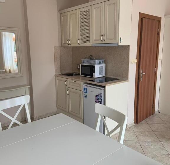 آپارتمان 1 خوابه با بالکن, Apart Hotel Dawn Park