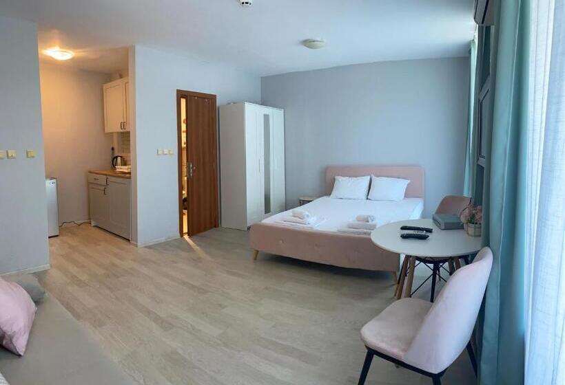 استودیوی استاندارد, Apart Hotel Dawn Park