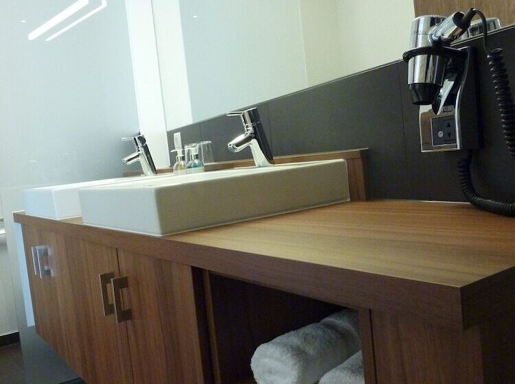 スーペリアトリプルルーム, Sonne 1806   Hotel Am Campus Dornbirn