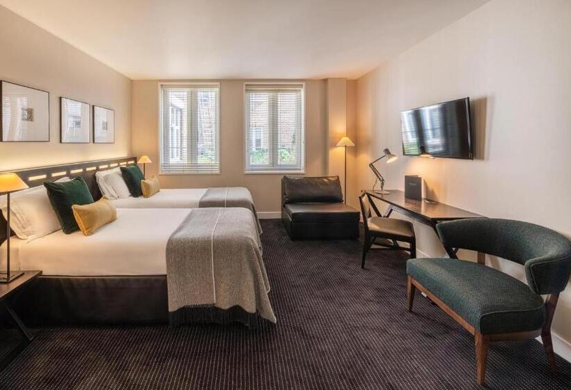 اتاق سوپریور با تخت بزرگ, The Resident Soho