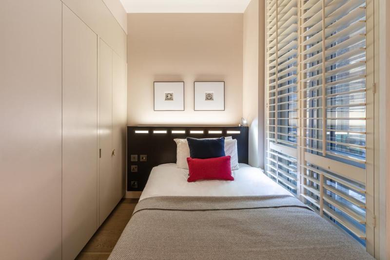اتاق استاندارد یک نفره, The Resident Soho