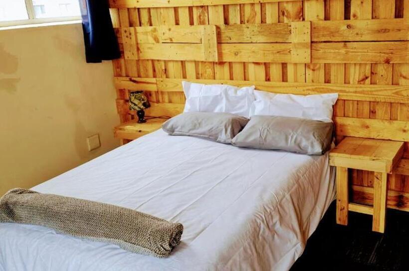 Номер Стандарт, Sunset Beach Backpackers